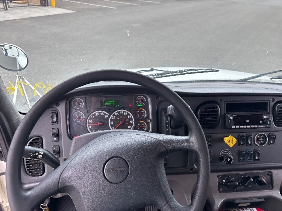 Medium Duty Box Truck-Light and Medium Duty Trucks-Freightliner-2021-M2-Everett-WA-284,916\n\t\tmiles-$ 40,500 - Image 18