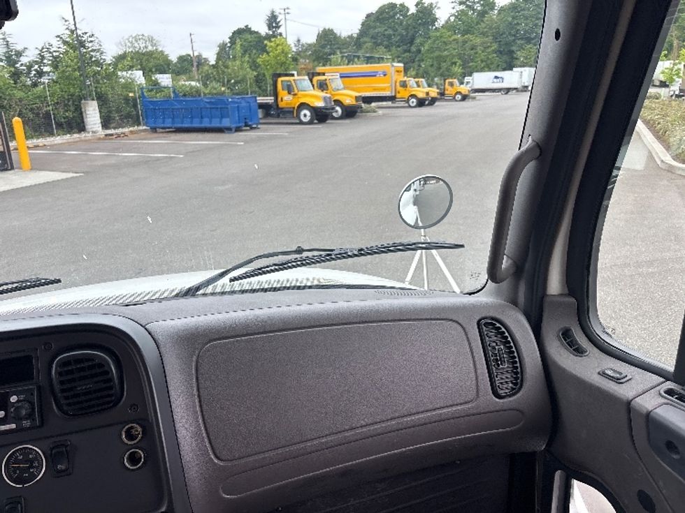 Medium Duty Box Truck-Light and Medium Duty Trucks-Freightliner-2021-M2-Everett-WA-284,916\n\t\tmiles-$ 40,500 - Image 21
