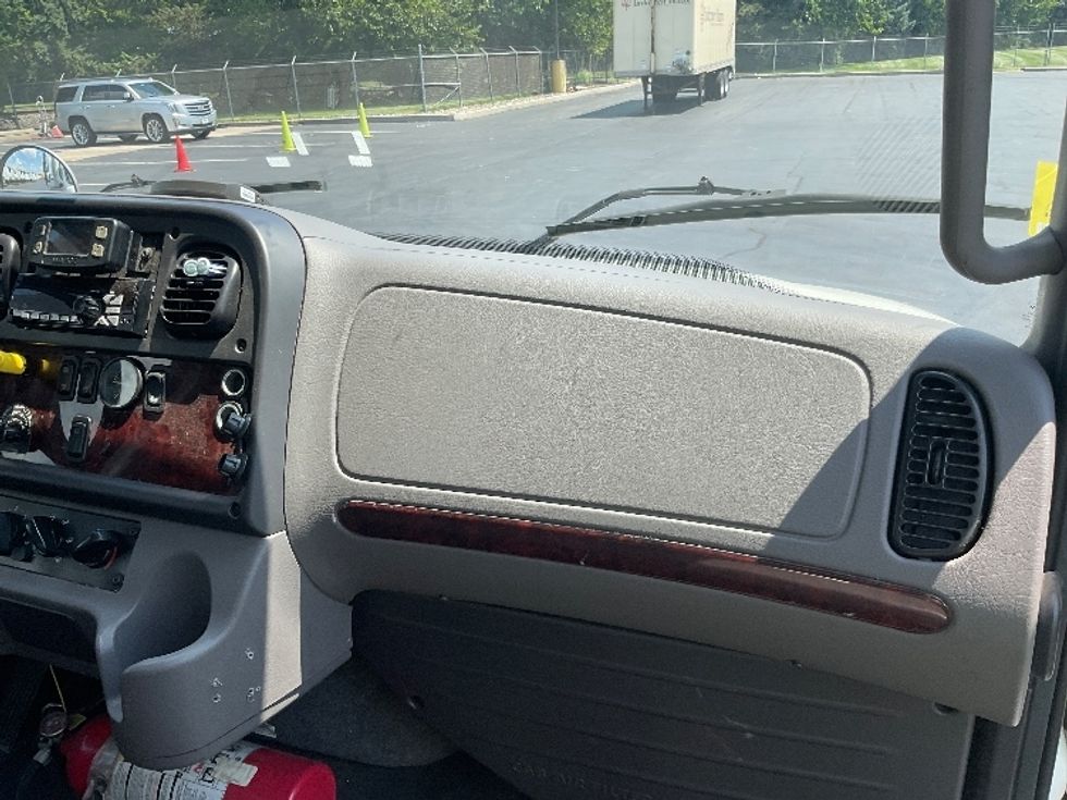 Medium Duty Box Truck-Light and Medium Duty Trucks-Freightliner-2021-M2-Fitchburg-MA-205,072\n\t\tmiles-$ 47,750 - Image 21