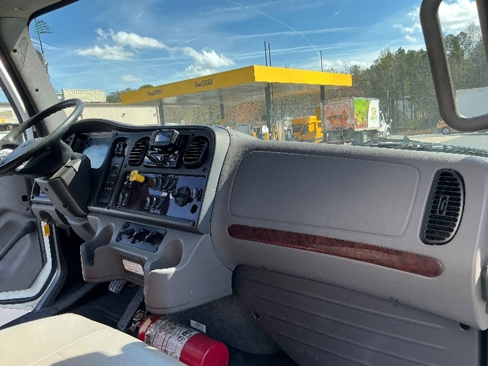 Medium Duty Box Truck-Light and Medium Duty Trucks-Freightliner-2021-M2-Forest Park-GA-200,709\n\t\tmiles-$ 46,000 - Image 19