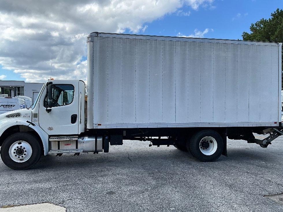 Medium Duty Box Truck-Light and Medium Duty Trucks-Freightliner-2021-M2-Forest Park-GA-45,914\n\t\tmiles-$ 68,250 - Image 4