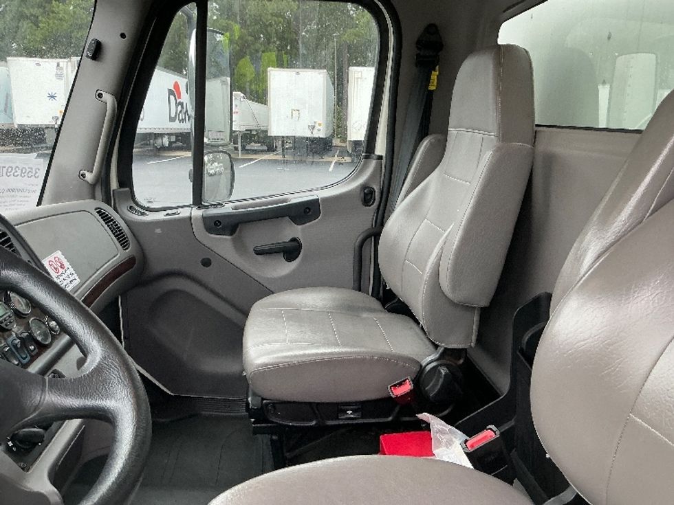 Medium Duty Box Truck-Light and Medium Duty Trucks-Freightliner-2021-M2-Forest Park-GA-83,287\n\t\tmiles-$ 75,750 - Image 19