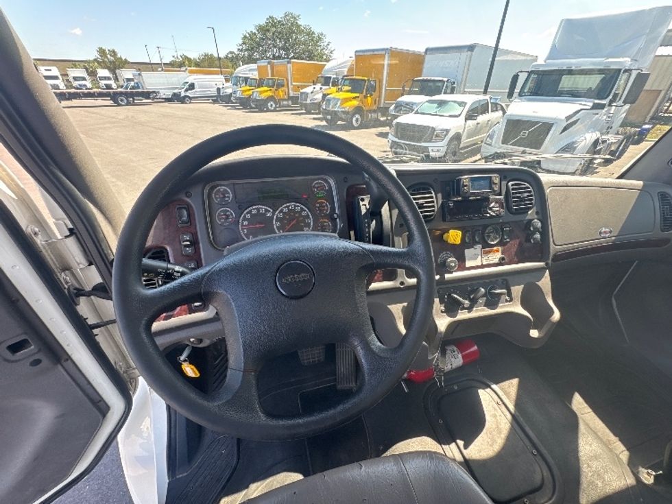 Medium Duty Box Truck-Light and Medium Duty Trucks-Freightliner-2021-M2-Fort Myers-FL-111,270\n\t\tmiles-$ 72,250 - Image 18