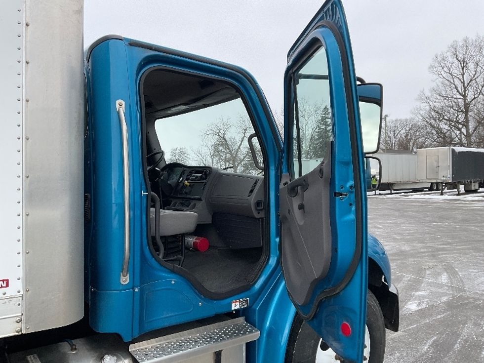 Medium Duty Box Truck-Light and Medium Duty Trucks-Freightliner-2021-M2-Fort Wayne-IN-219,348\n\t\tmiles-$ 28,500 - Image 19