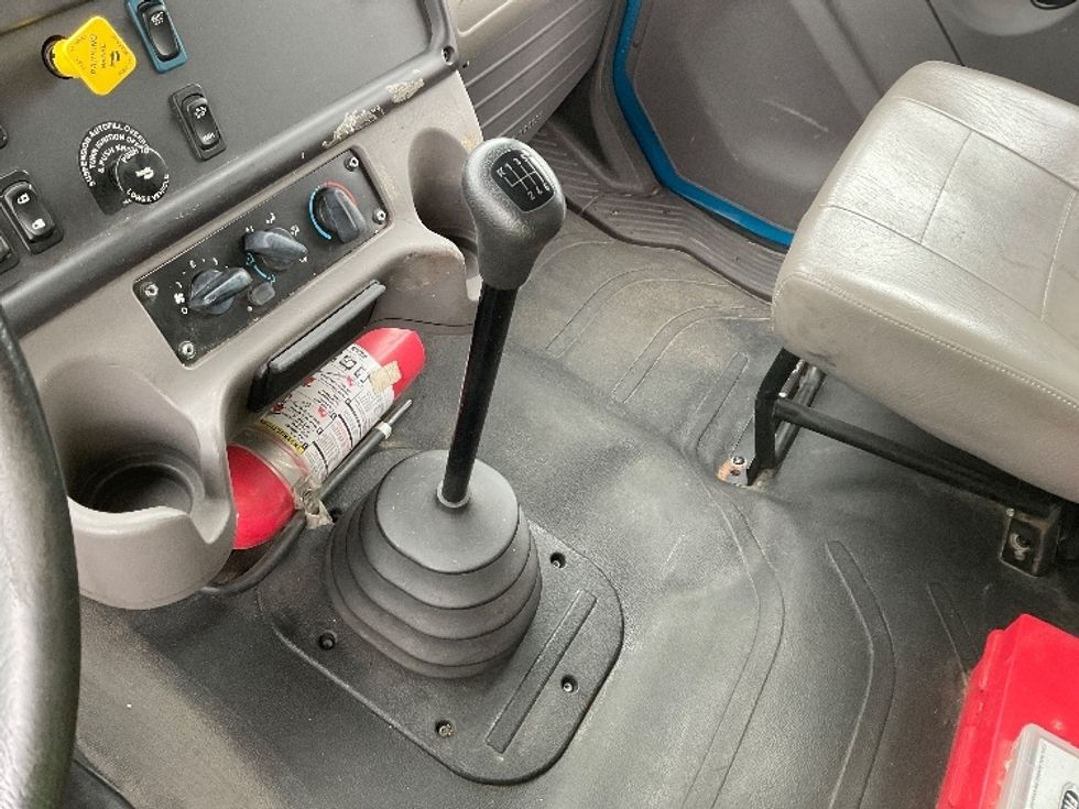 Medium Duty Box Truck-Light and Medium Duty Trucks-Freightliner-2021-M2-Fort Wayne-IN-219,348\n\t\tmiles-$ 28,500 - Image 24