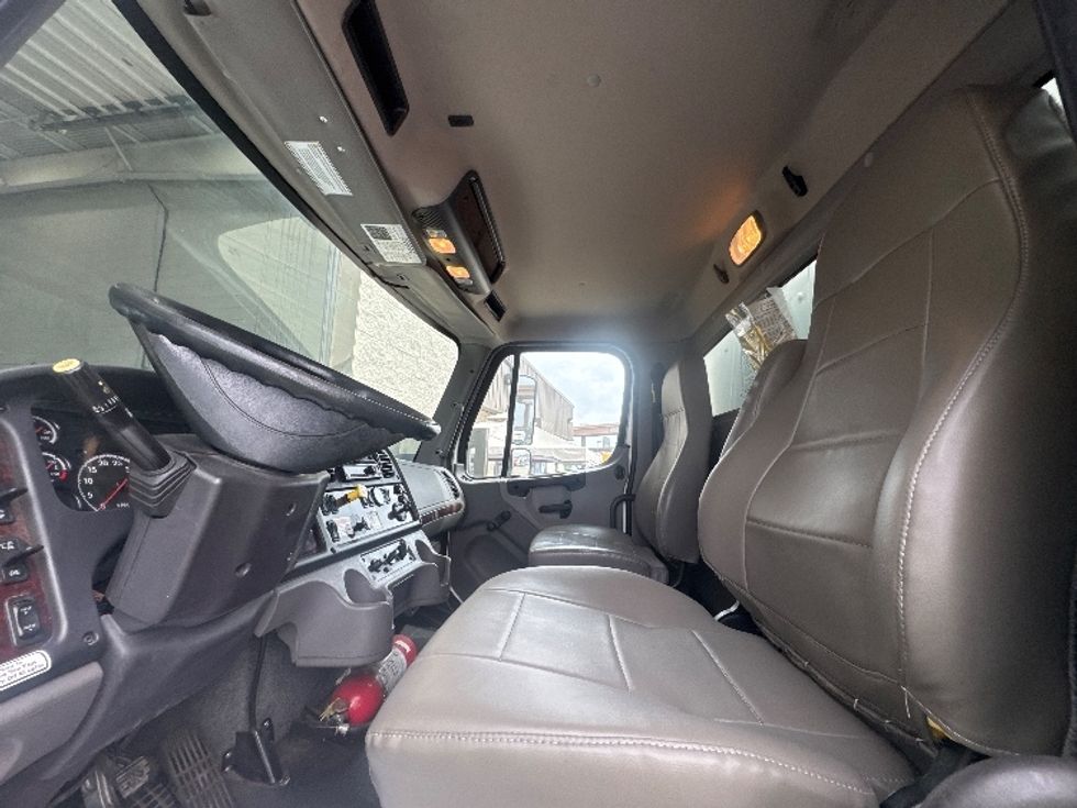 Medium Duty Box Truck-Light and Medium Duty Trucks-Freightliner-2021-M2-Fort Worth-TX-77,843\n\t\tmiles-$ 76,500 - Image 17