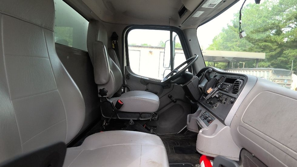 Medium Duty Box Truck-Light and Medium Duty Trucks-Freightliner-2021-M2-Gadsden-AL-120,208\n\t\tmiles-$ 74,250 - Image 22