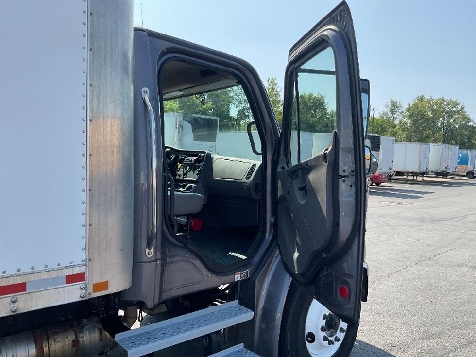 Medium Duty Box Truck-Light and Medium Duty Trucks-Freightliner-2021-M2-Gahanna-OH-158,124\n\t\tmiles-$ 59,000 - Image 20