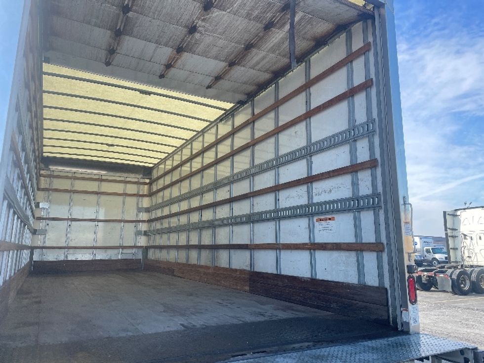 Medium Duty Box Truck-Light and Medium Duty Trucks-Freightliner-2021-M2-Gahanna-OH-269,331\n\t\tmiles-$ 42,500 - Image 12