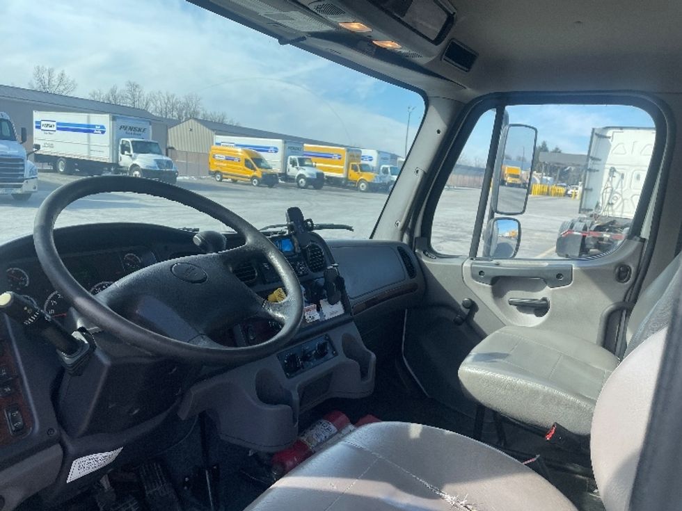 Medium Duty Box Truck-Light and Medium Duty Trucks-Freightliner-2021-M2-Gahanna-OH-269,331\n\t\tmiles-$ 42,500 - Image 17