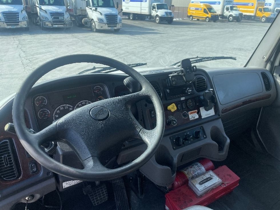 Medium Duty Box Truck-Light and Medium Duty Trucks-Freightliner-2021-M2-Gahanna-OH-269,331\n\t\tmiles-$ 42,500 - Image 18