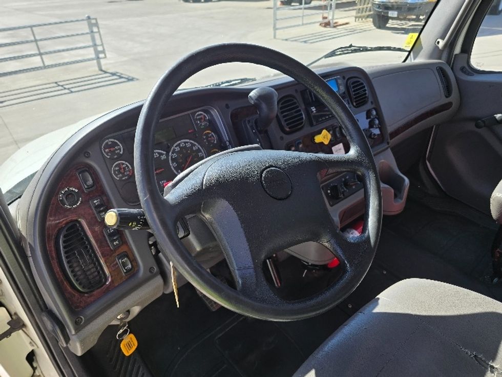 Medium Duty Box Truck-Light and Medium Duty Trucks-Freightliner-2021-M2-Greeley-CO-201,963\n\t\tmiles-$ 60,500 - Image 17