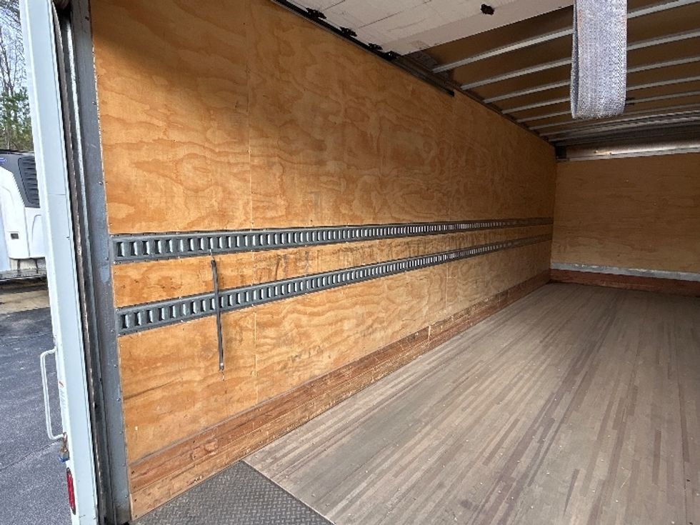 Medium Duty Box Truck-Light and Medium Duty Trucks-Freightliner-2021-M2-Greensboro-NC-111,166\n\t\tmiles-$ 70,750 - Image 11