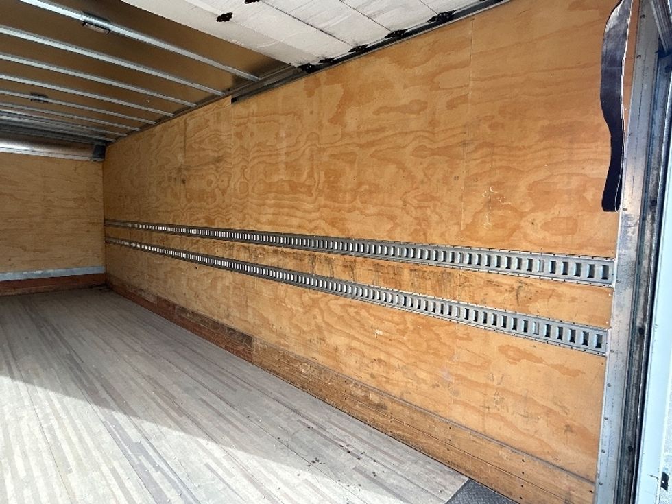 Medium Duty Box Truck-Light and Medium Duty Trucks-Freightliner-2021-M2-Greensboro-NC-111,166\n\t\tmiles-$ 70,750 - Image 12