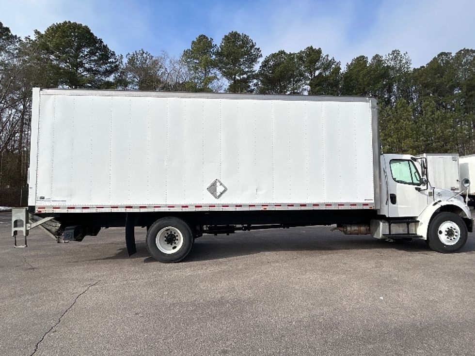 Medium Duty Box Truck-Light and Medium Duty Trucks-Freightliner-2021-M2-Greensboro-NC-111,166\n\t\tmiles-$ 70,750 - Image 15