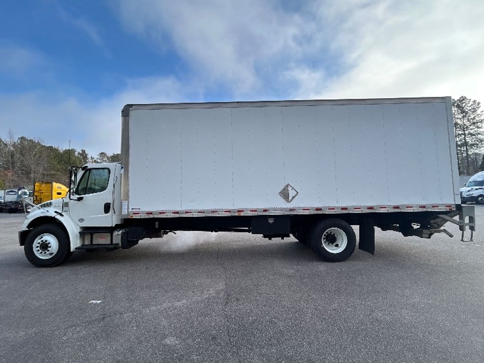 Medium Duty Box Truck-Light and Medium Duty Trucks-Freightliner-2021-M2-Greensboro-NC-111,166\n\t\tmiles-$ 70,750 - Image 4