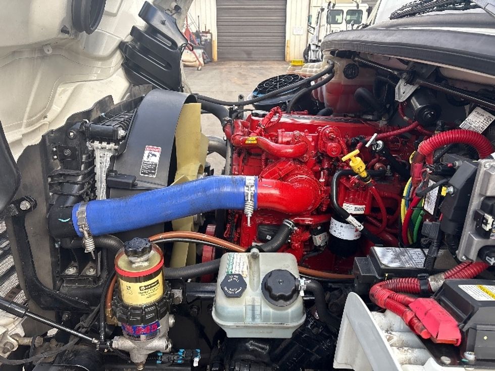 Medium Duty Box Truck-Light and Medium Duty Trucks-Freightliner-2021-M2-Greensboro-NC-137,719\n\t\tmiles-$ 77,250 - Image 23