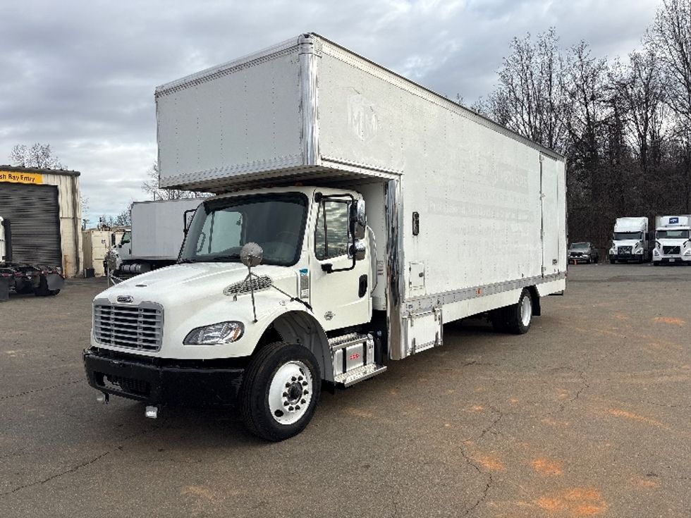 Medium Duty Box Truck-Light and Medium Duty Trucks-Freightliner-2021-M2-Greensboro-NC-137,719\n\t\tmiles-$ 77,250 - Image 3