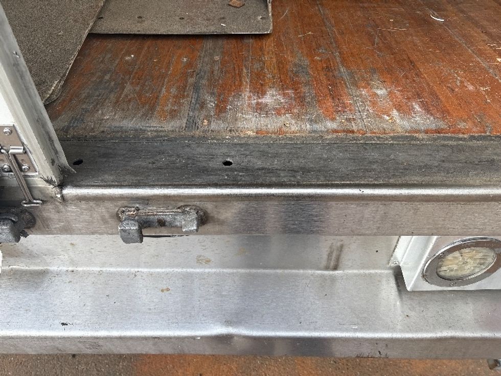 Medium Duty Box Truck-Light and Medium Duty Trucks-Freightliner-2021-M2-Greensboro-NC-137,719\n\t\tmiles-$ 77,250 - Image 9