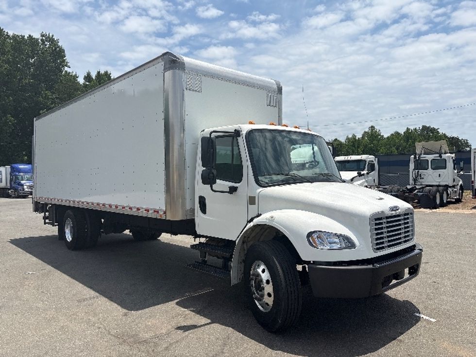 Medium Duty Box Truck-Light and Medium Duty Trucks-Freightliner-2021-M2-Greensboro-NC-138,051\n\t\tmiles-$ 69,000 - Image 1