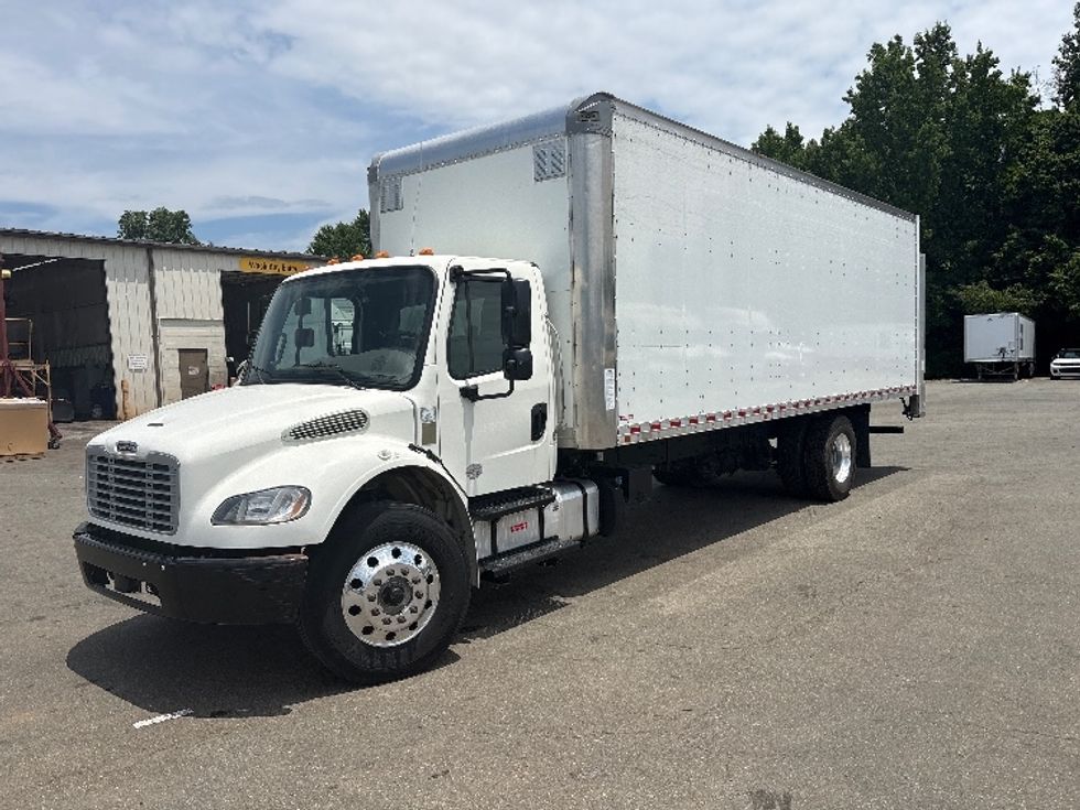 Medium Duty Box Truck-Light and Medium Duty Trucks-Freightliner-2021-M2-Greensboro-NC-138,051\n\t\tmiles-$ 69,000 - Image 3