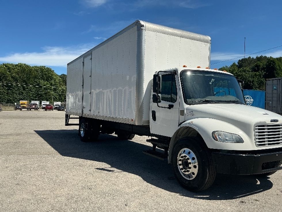 Medium Duty Box Truck-Light and Medium Duty Trucks-Freightliner-2021-M2-Greensboro-NC-166,757\n\t\tmiles-$ 59,000 - Image 1
