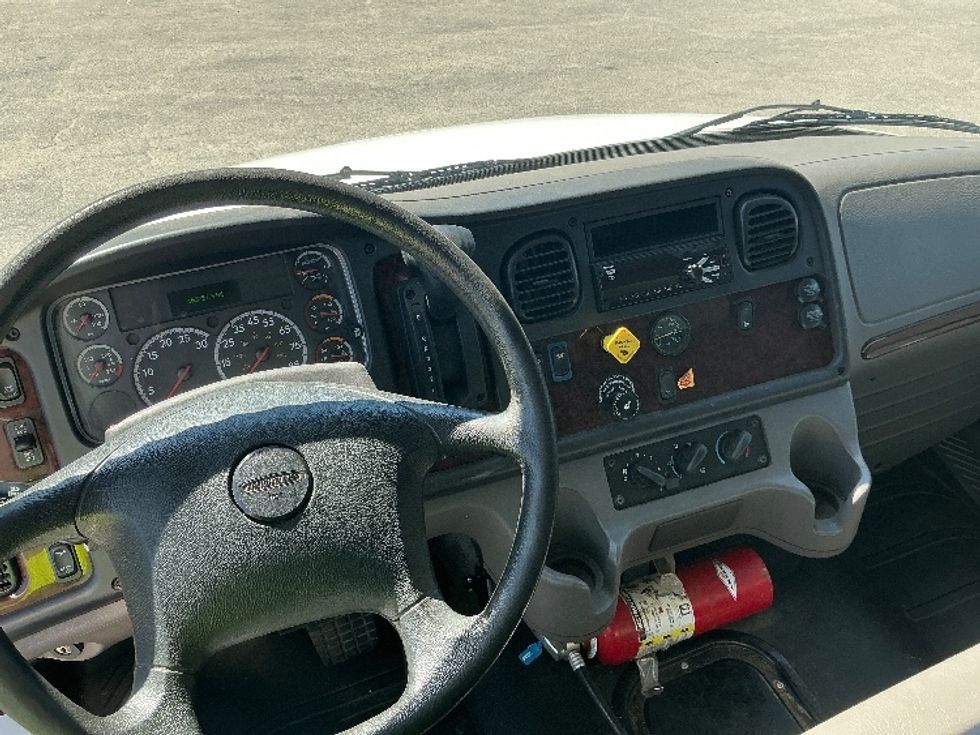 Medium Duty Box Truck-Light and Medium Duty Trucks-Freightliner-2021-M2-Greensboro-NC-166,757\n\t\tmiles-$ 59,000 - Image 17