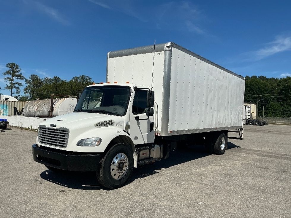 Medium Duty Box Truck-Light and Medium Duty Trucks-Freightliner-2021-M2-Greensboro-NC-166,757\n\t\tmiles-$ 59,000 - Image 3