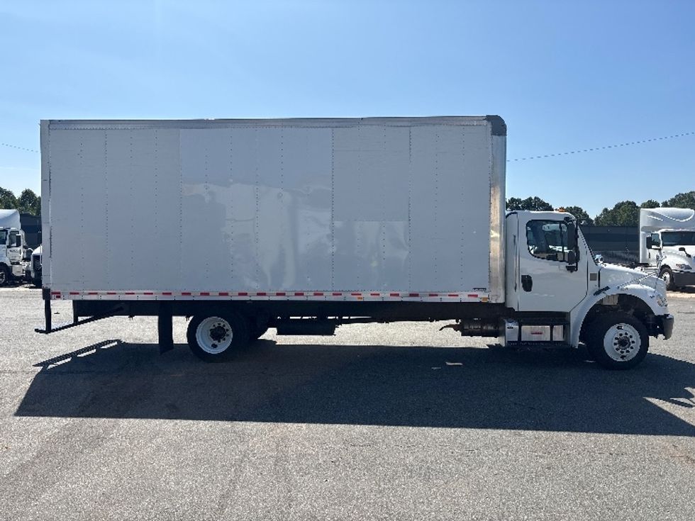 Medium Duty Box Truck-Light and Medium Duty Trucks-Freightliner-2021-M2-Greensboro-NC-201,110\n\t\tmiles-$ 52,250 - Image 14