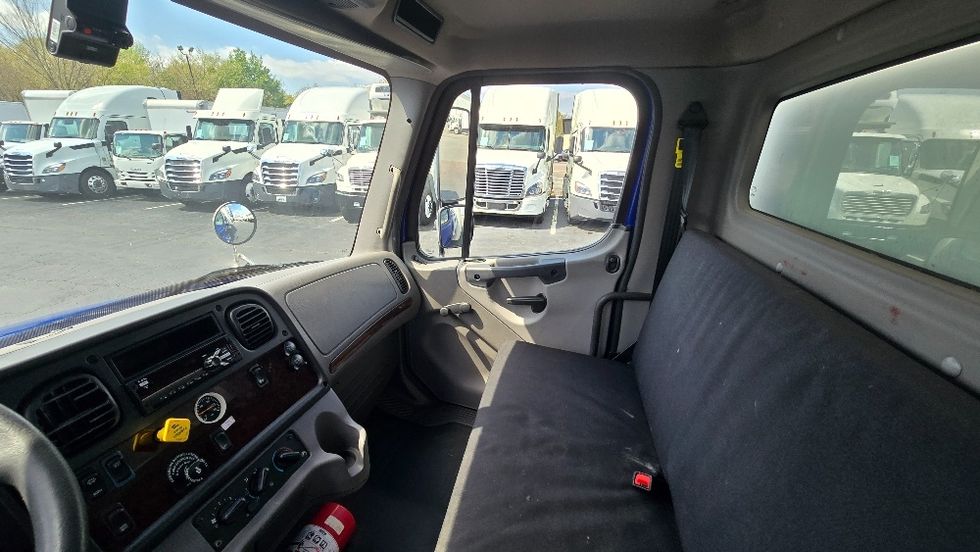 Medium Duty Box Truck-Light and Medium Duty Trucks-Freightliner-2021-M2-Greensboro-NC-295,435\n\t\tmiles-$ 39,500 - Image 19