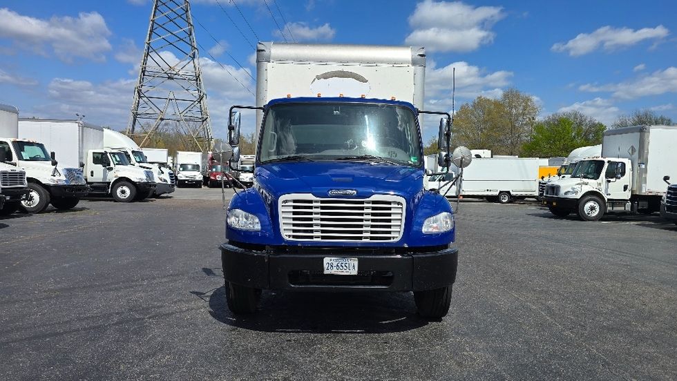 Medium Duty Box Truck-Light and Medium Duty Trucks-Freightliner-2021-M2-Greensboro-NC-295,435\n\t\tmiles-$ 39,500 - Image 2