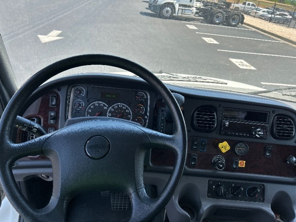Medium Duty Box Truck-Light and Medium Duty Trucks-Freightliner-2021-M2-Greensboro-NC-48,317\n\t\tmiles-$ 69,000 - Image 17