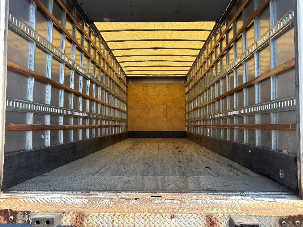 Medium Duty Box Truck-Light and Medium Duty Trucks-Freightliner-2021-M2-Greensboro-NC-48,317\n\t\tmiles-$ 69,000 - Image 9