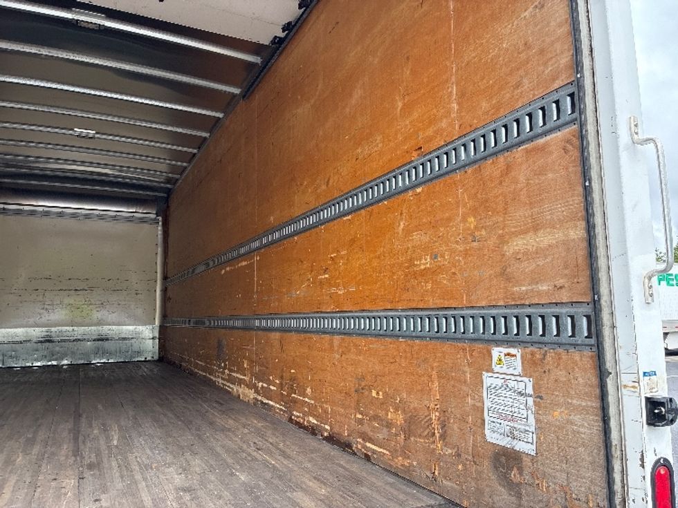 Medium Duty Box Truck-Light and Medium Duty Trucks-Freightliner-2021-M2-Greenville-SC-95,279\n\t\tmiles-$ 74,750 - Image 12