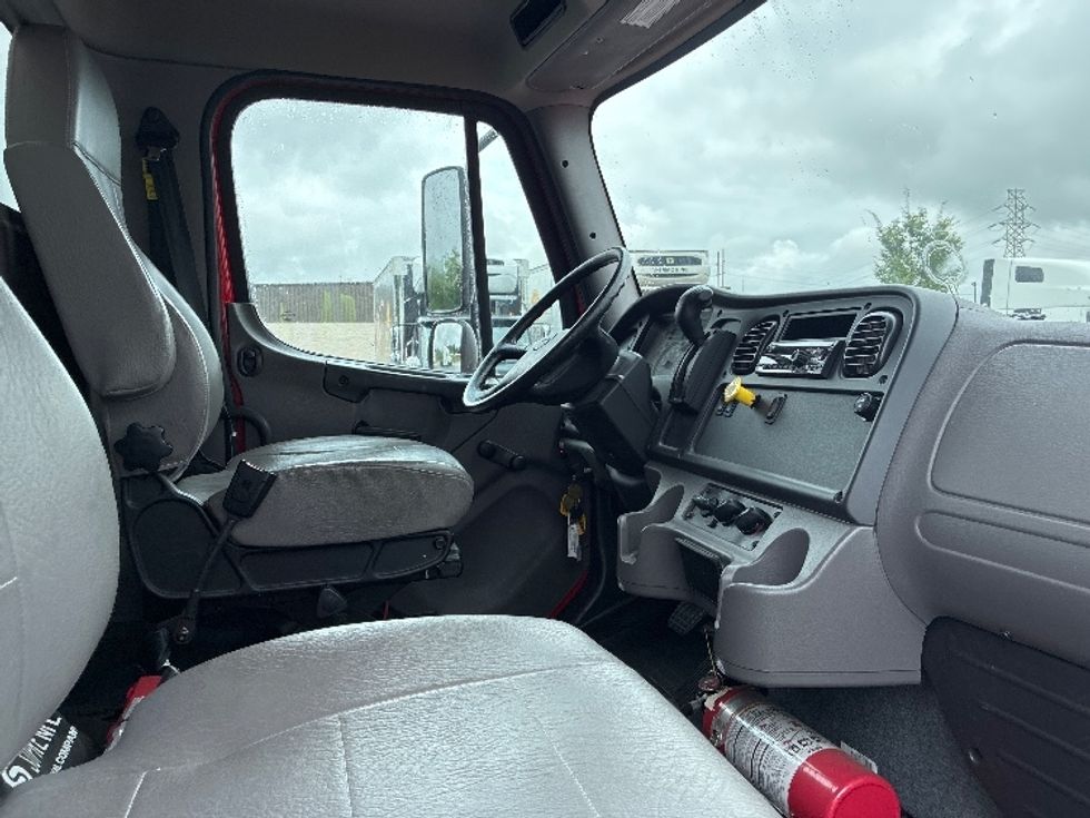 Medium Duty Box Truck-Light and Medium Duty Trucks-Freightliner-2021-M2-Greenville-SC-95,279\n\t\tmiles-$ 74,750 - Image 22