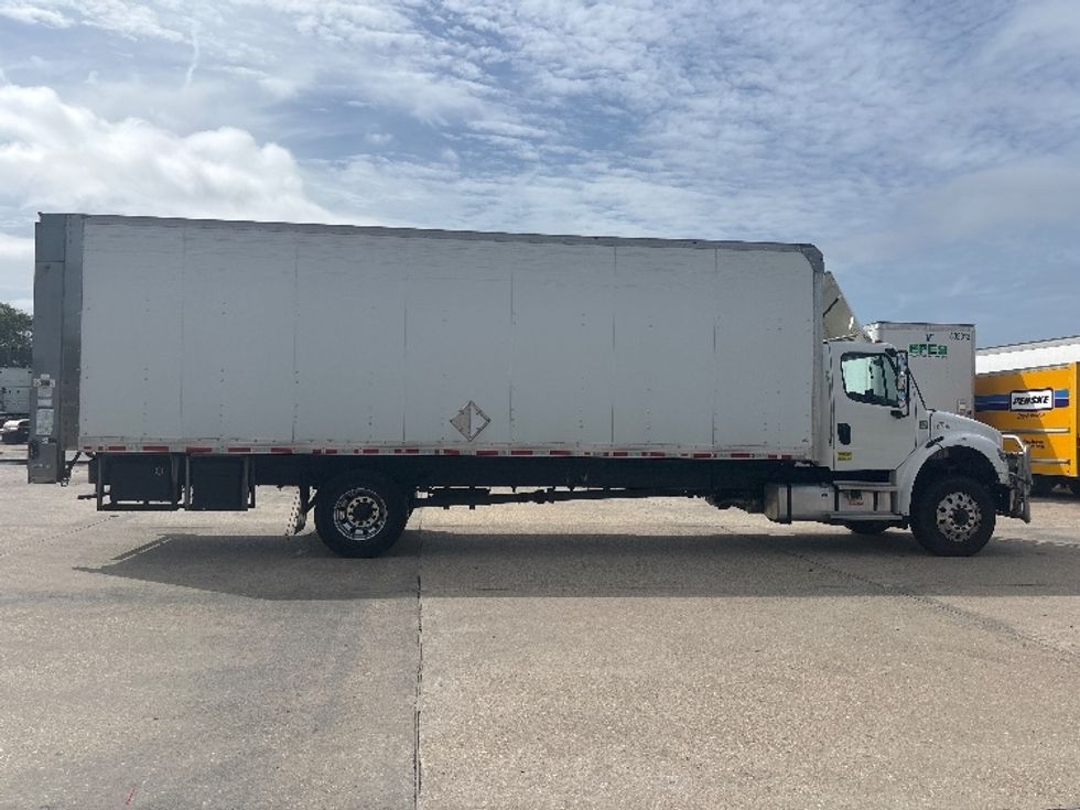 Medium Duty Box Truck-Light and Medium Duty Trucks-Freightliner-2021-M2-Hammond-LA-217,363\n\t\tmiles-$ 44,500 - Image 15