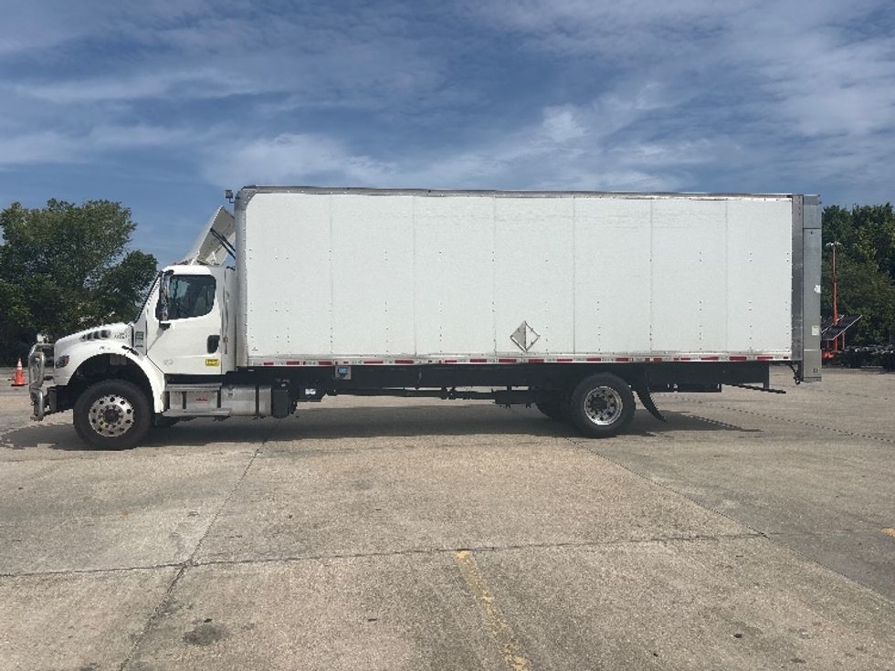 Medium Duty Box Truck-Light and Medium Duty Trucks-Freightliner-2021-M2-Hammond-LA-217,363\n\t\tmiles-$ 44,500 - Image 4