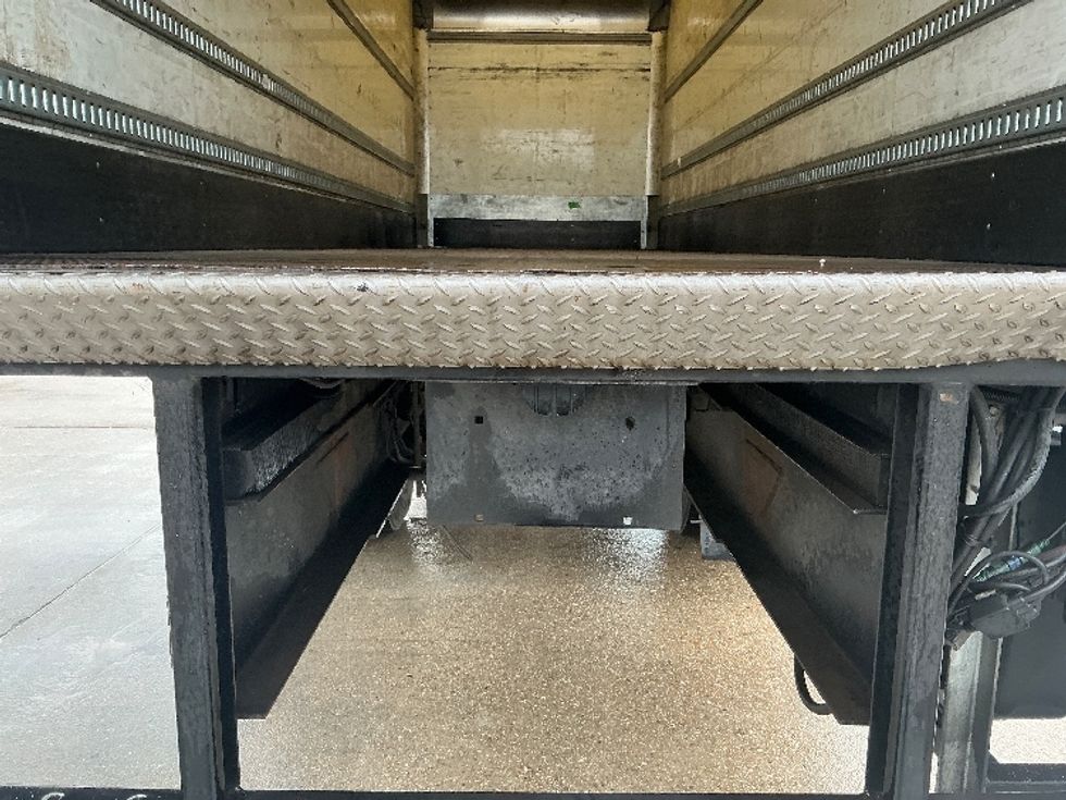 Medium Duty Box Truck-Light and Medium Duty Trucks-Freightliner-2021-M2-Hammond-LA-222,409\n\t\tmiles-$ 41,750 - Image 10