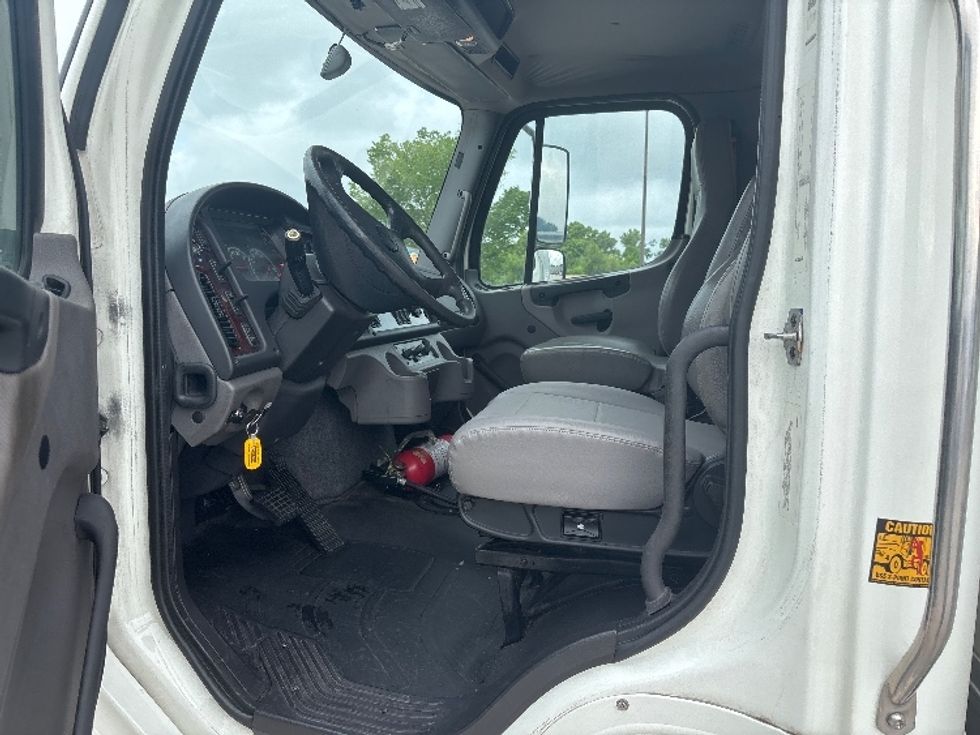 Medium Duty Box Truck-Light and Medium Duty Trucks-Freightliner-2021-M2-Hammond-LA-222,409\n\t\tmiles-$ 41,750 - Image 16