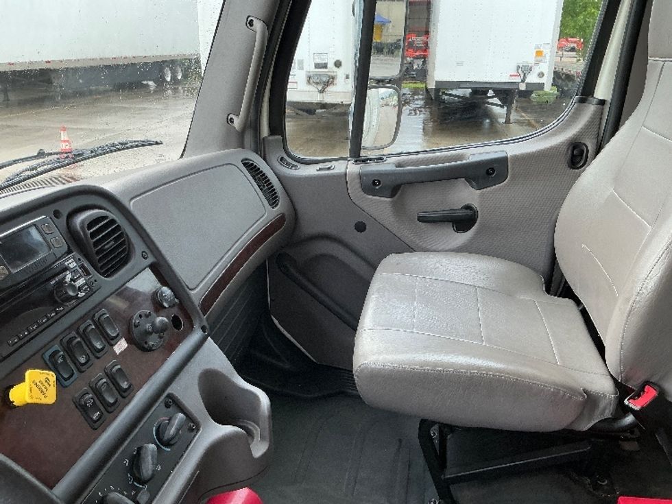 Medium Duty Box Truck-Light and Medium Duty Trucks-Freightliner-2021-M2-Hammond-LA-222,409\n\t\tmiles-$ 41,750 - Image 19