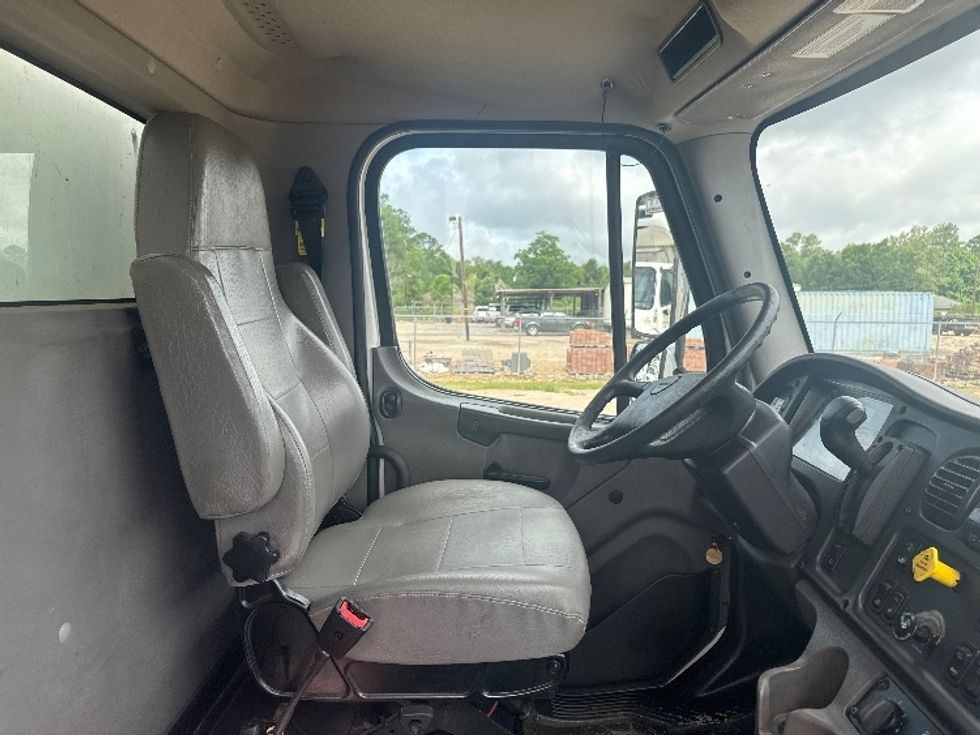 Medium Duty Box Truck-Light and Medium Duty Trucks-Freightliner-2021-M2-Hammond-LA-246,359\n\t\tmiles-$ 46,250 - Image 22