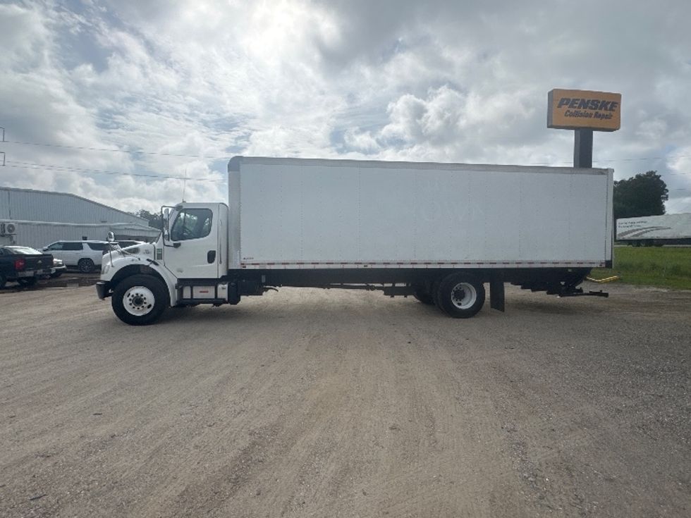 Medium Duty Box Truck-Light and Medium Duty Trucks-Freightliner-2021-M2-Hammond-LA-246,359\n\t\tmiles-$ 46,250 - Image 4
