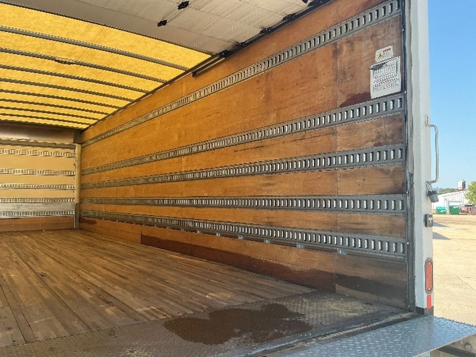 Medium Duty Box Truck-Light and Medium Duty Trucks-Freightliner-2021-M2-Hammond-LA-326,137\n\t\tmiles-$ 35,750 - Image 12