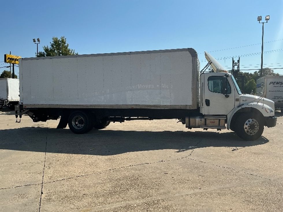 Medium Duty Box Truck-Light and Medium Duty Trucks-Freightliner-2021-M2-Hammond-LA-326,137\n\t\tmiles-$ 35,750 - Image 15