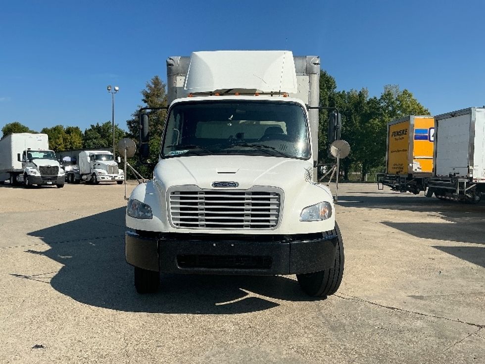 Medium Duty Box Truck-Light and Medium Duty Trucks-Freightliner-2021-M2-Hammond-LA-326,137\n\t\tmiles-$ 35,750 - Image 2
