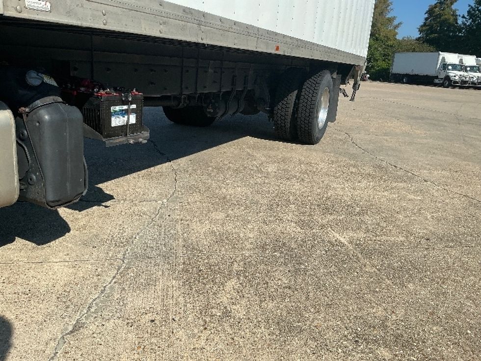 Medium Duty Box Truck-Light and Medium Duty Trucks-Freightliner-2021-M2-Hammond-LA-326,137\n\t\tmiles-$ 35,750 - Image 5
