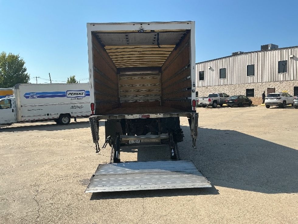 Medium Duty Box Truck-Light and Medium Duty Trucks-Freightliner-2021-M2-Hammond-LA-326,137\n\t\tmiles-$ 35,750 - Image 9