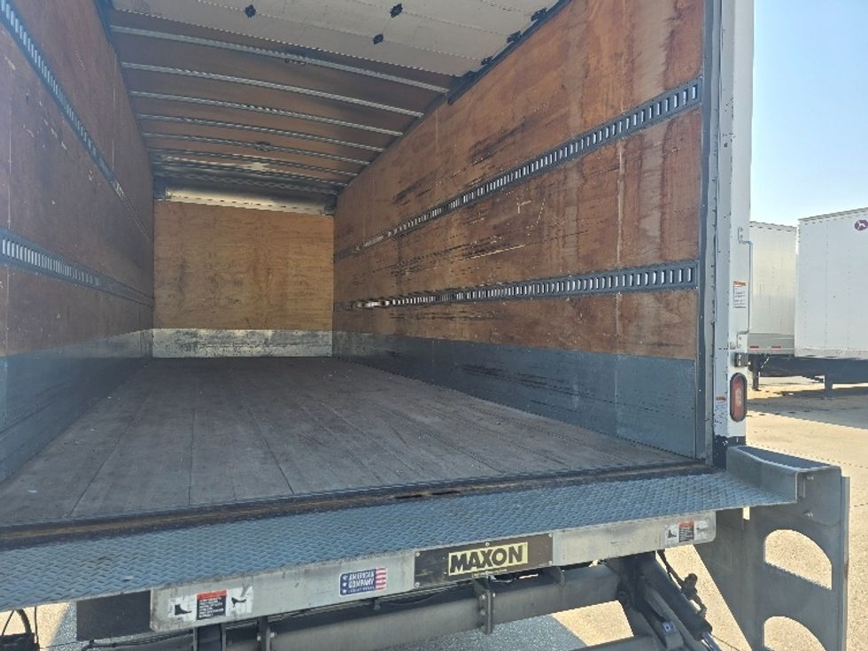 Medium Duty Box Truck-Light and Medium Duty Trucks-Freightliner-2021-M2-Hammond-LA-62,770\n\t\tmiles-$ 76,000 - Image 11