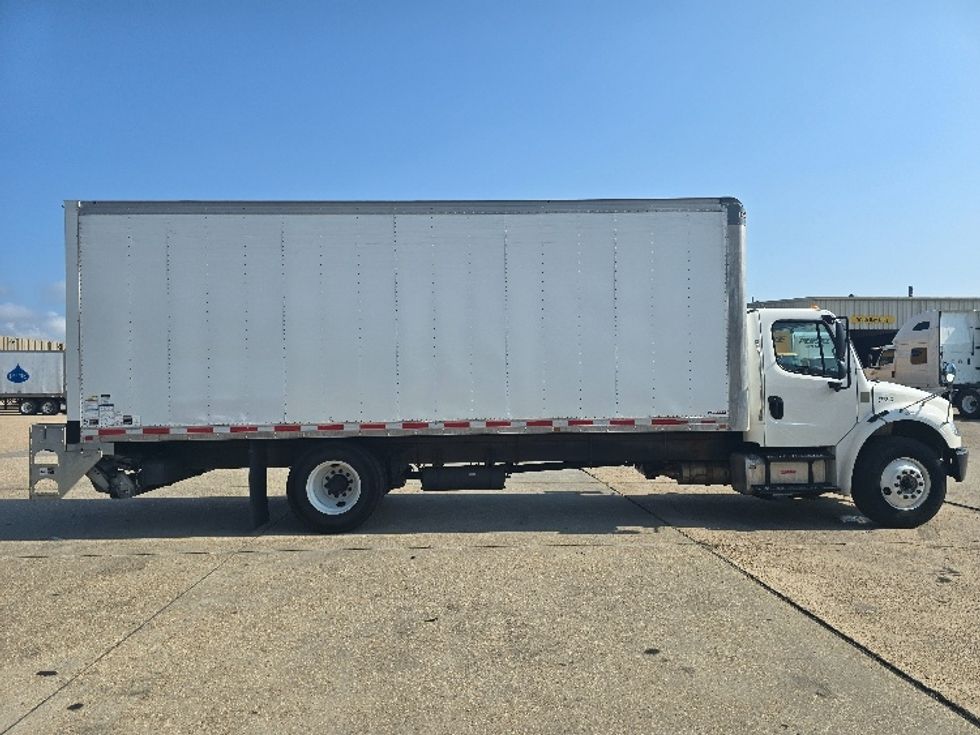 Medium Duty Box Truck-Light and Medium Duty Trucks-Freightliner-2021-M2-Hammond-LA-62,770\n\t\tmiles-$ 76,000 - Image 14
