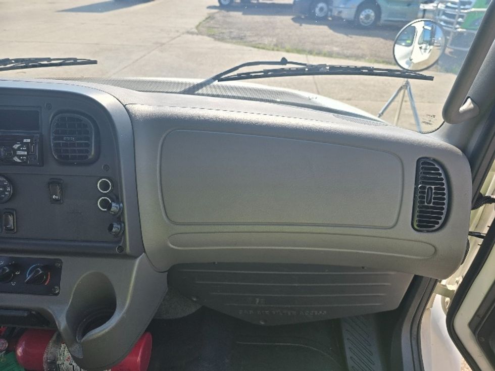 Medium Duty Box Truck-Light and Medium Duty Trucks-Freightliner-2021-M2-Hammond-LA-62,770\n\t\tmiles-$ 76,000 - Image 21